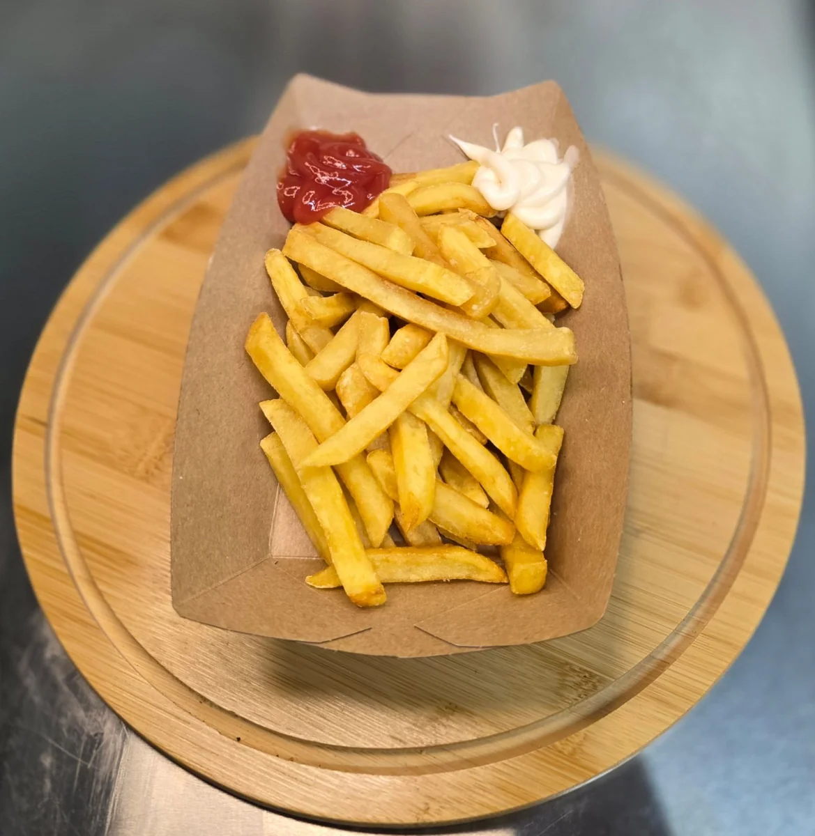 Cartofi Prăjiți - Cartofi prăjiți aurii și crocanți