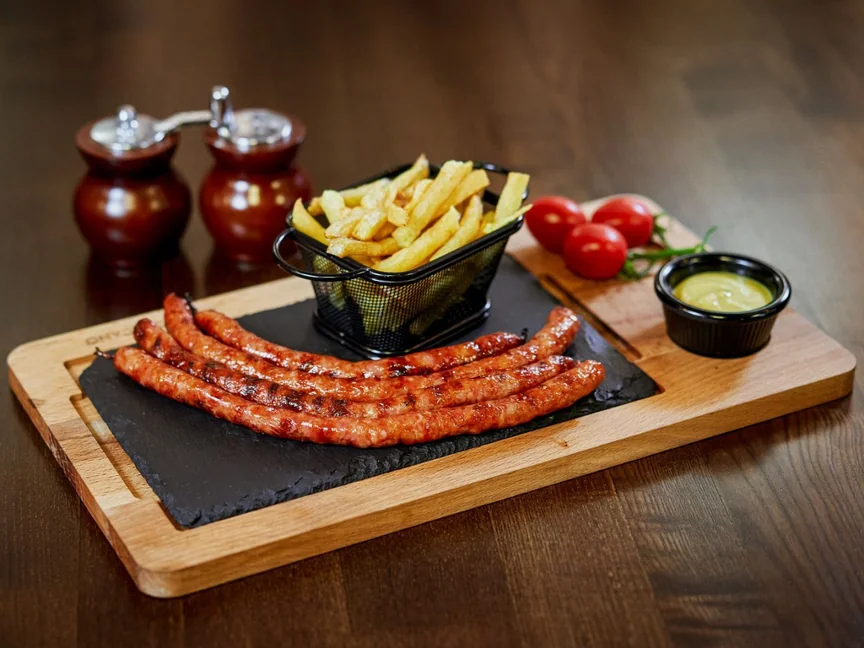 Cârnați Picanti Porc la Bucată - Cârnați picanti de porc la grătar